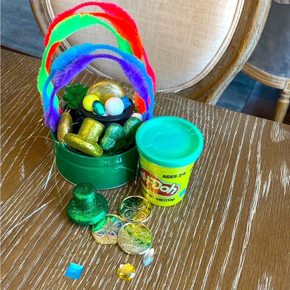 Mini St. Patricks Day playdoh Sensory Kit.
